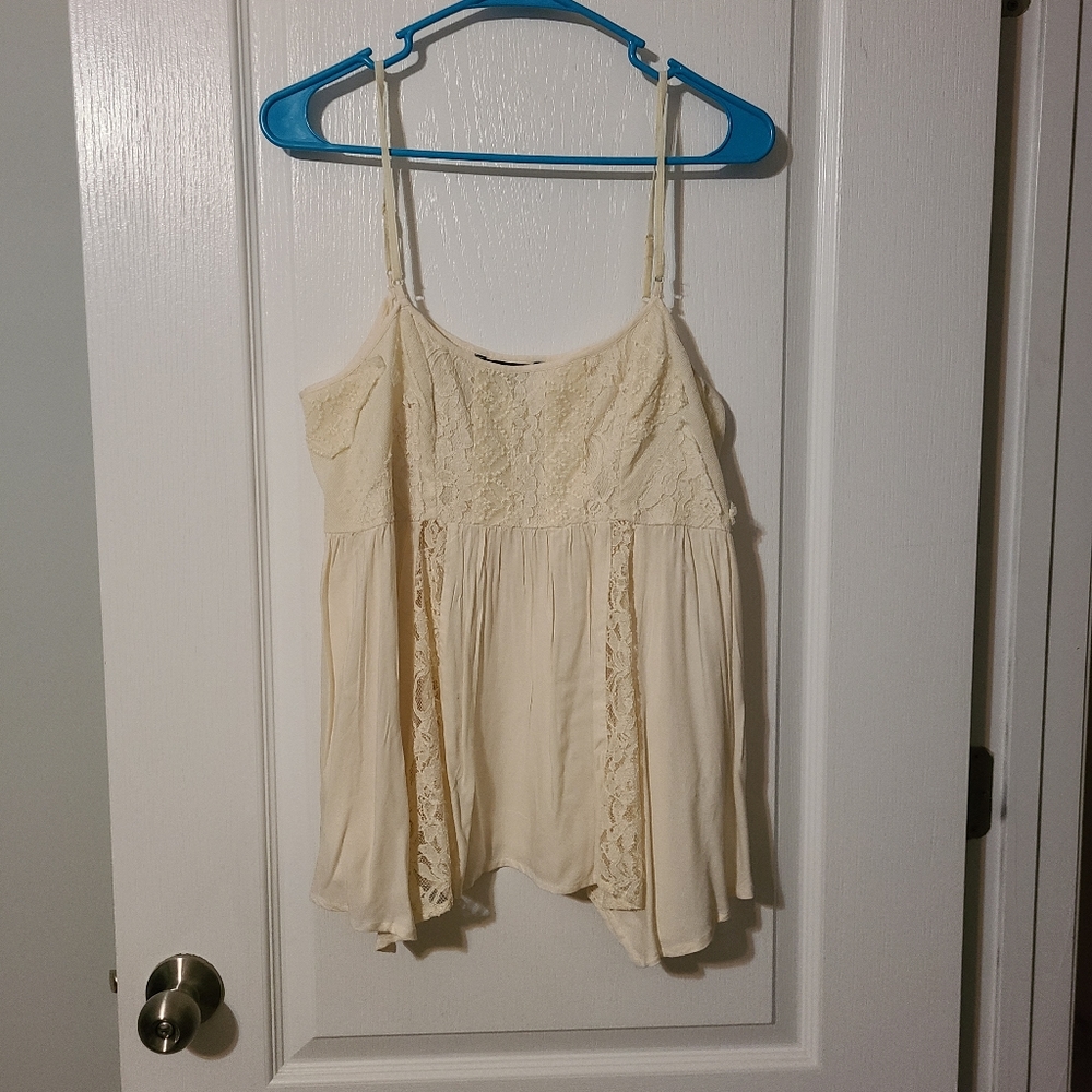 Sale! American Eagle tank top with lace